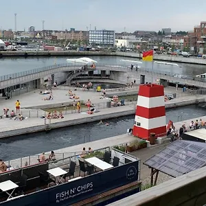 Directly To Seafront Of Bassin 7 With Big Balcony And Free Parking , Aarhus Denmark
