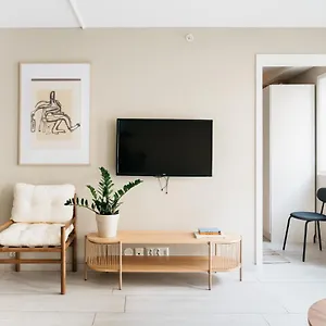 Urban - Scandinavian Comfort With French Balcony , Bergen Norway